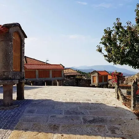 Casa Do Santo Holiday home Lobios